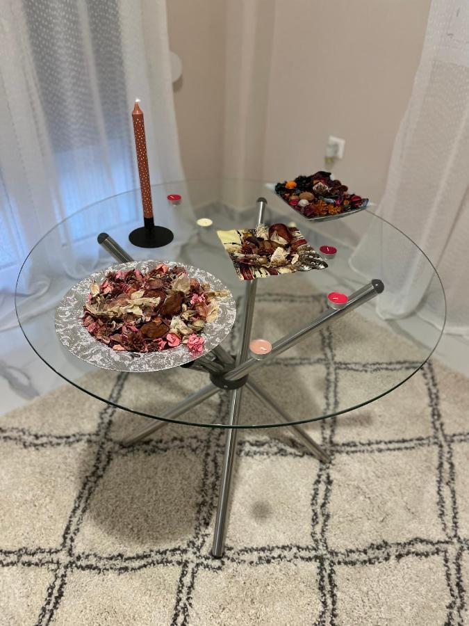 Home Nadia Corinth Bagian luar foto