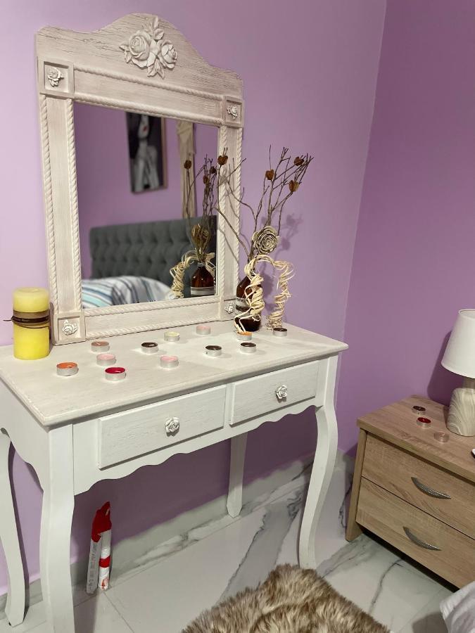 Home Nadia Corinth Bagian luar foto